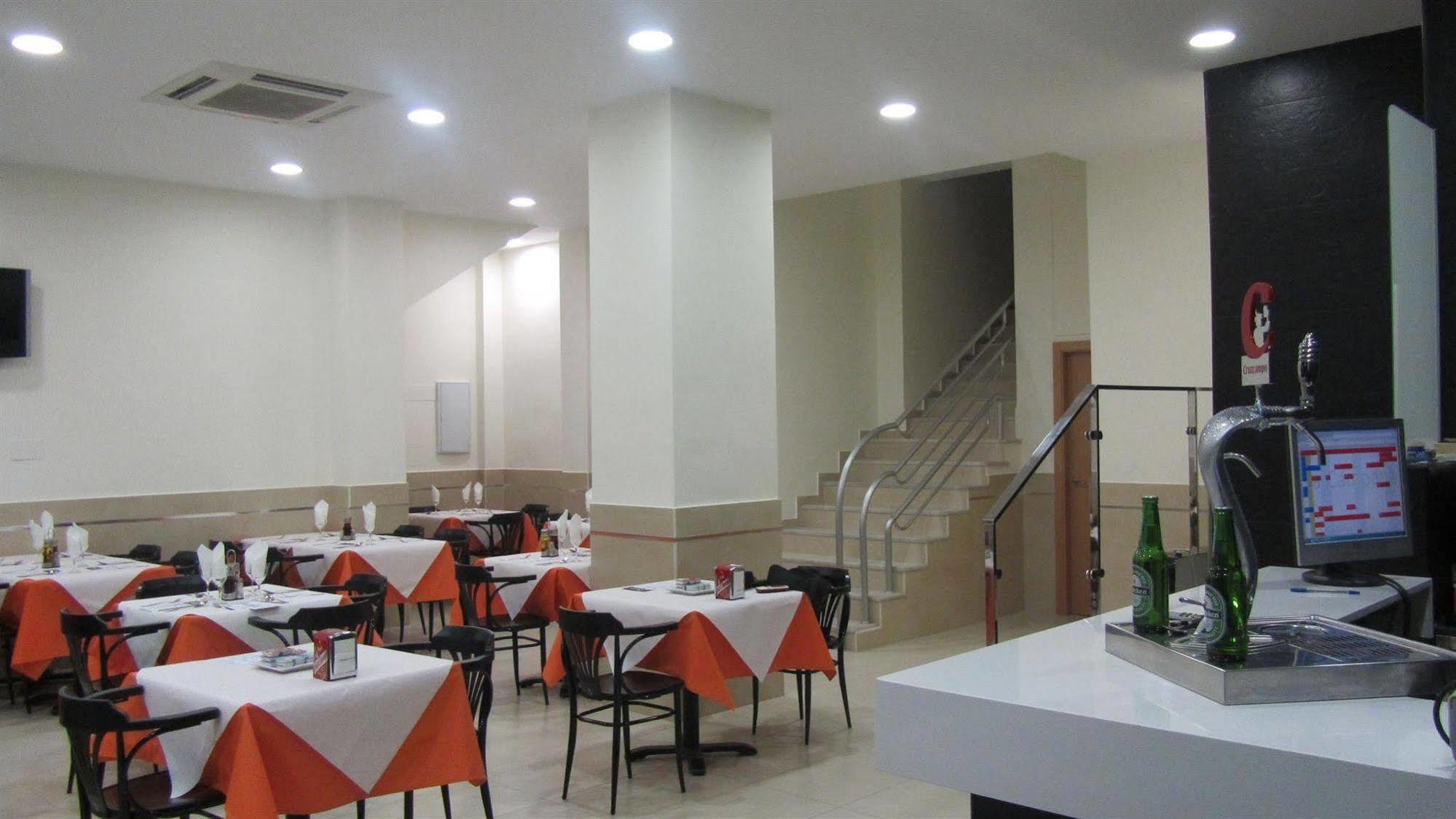 Hostal La Campana Ла-Лінеа-де-ла-Консепсьйон Екстер'єр фото